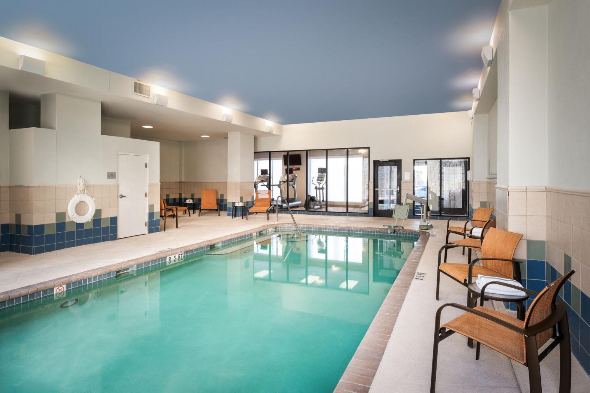 Hotel Courtyard By Marriott St. Petersburg Downtown Esterno foto
