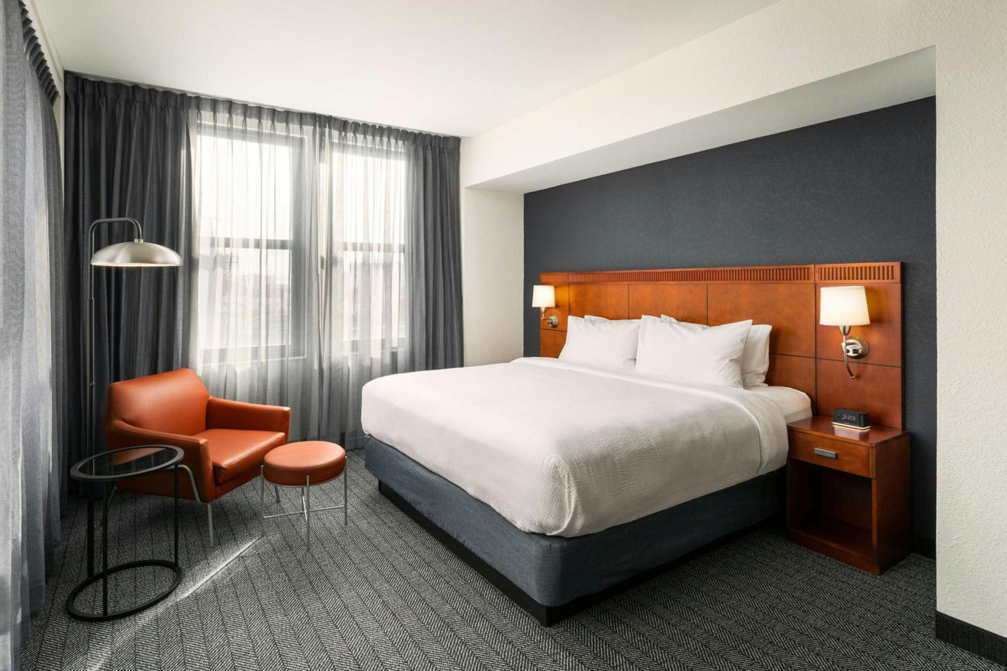 Hotel Courtyard By Marriott St. Petersburg Downtown Esterno foto