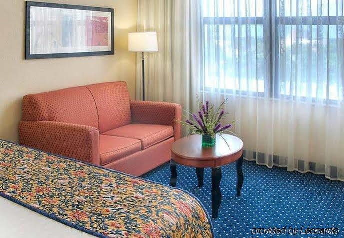 Hotel Courtyard By Marriott St. Petersburg Downtown Esterno foto