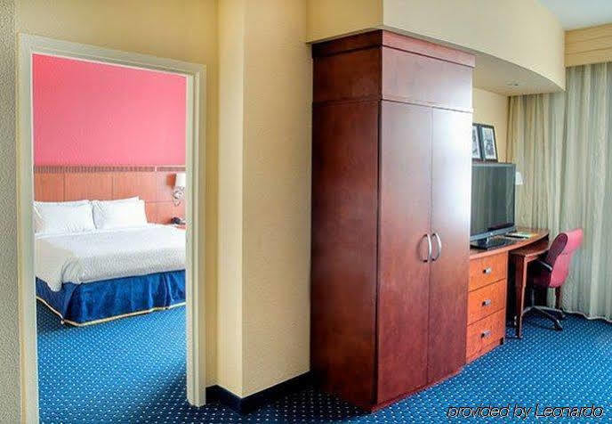 Hotel Courtyard By Marriott St. Petersburg Downtown Esterno foto