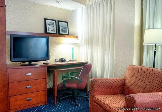 Hotel Courtyard By Marriott St. Petersburg Downtown Esterno foto