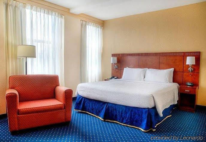 Hotel Courtyard By Marriott St. Petersburg Downtown Esterno foto